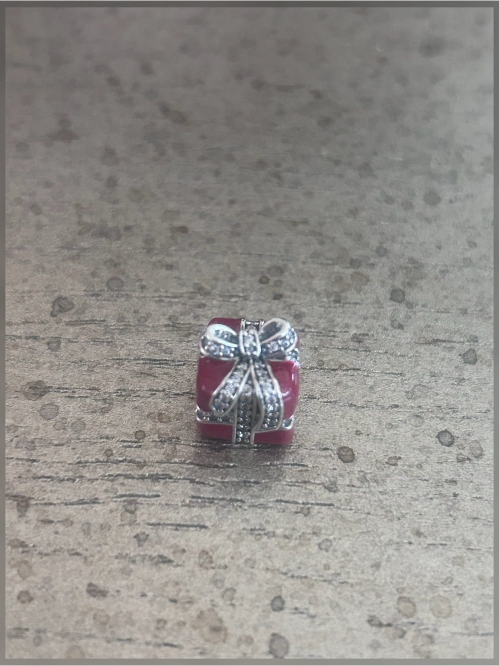 Retired Pandora Sparkling Surprise Present Charm